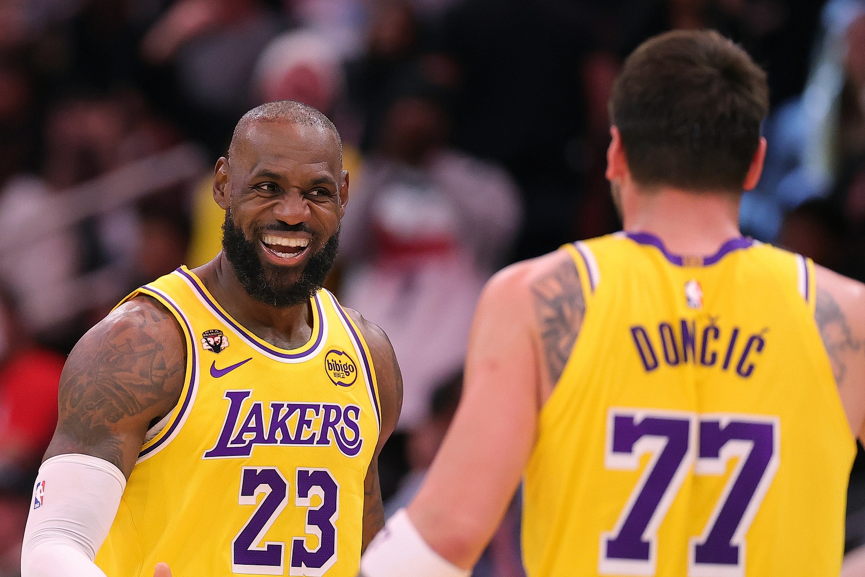 世界杯官方客户端下载-41岁14中13！球权使用率生涯新低&amp;防守拉满 老詹复出后湖人真滴强